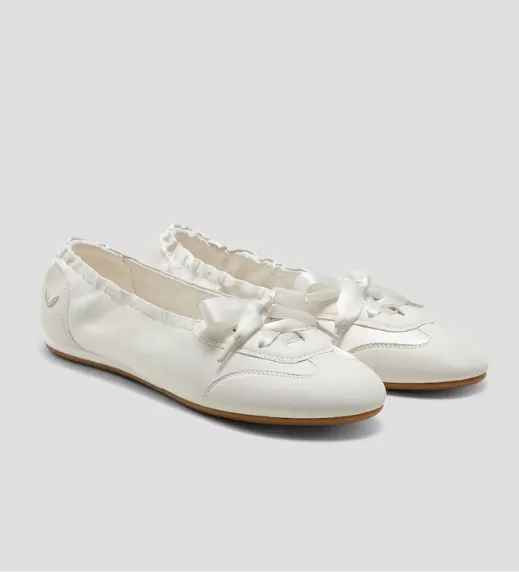 Round Toe Satin Sneakerina
